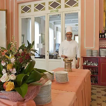 Hotel Maestoso-2